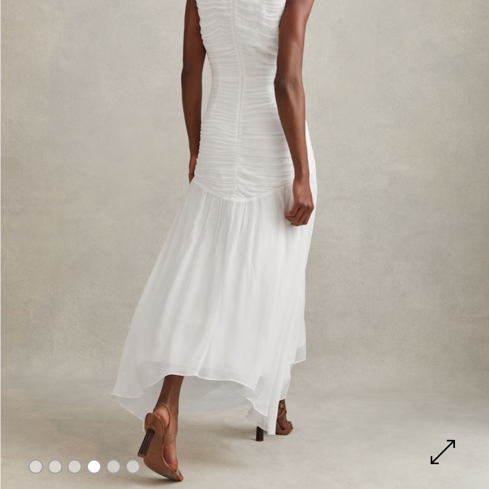 REISS SAFFY RUCHED BODYCON MIDI DRESS IN IVORY - Picture 4 of 6
